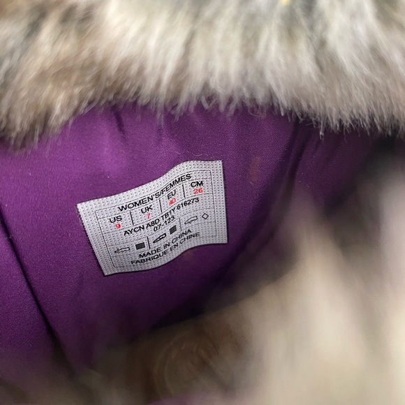 The North Face Womens Bootie Nuptse Faux size 9 - Picture 5 of 6